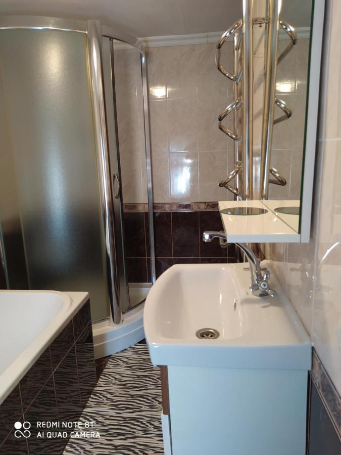 Guest House Izky Exterior foto